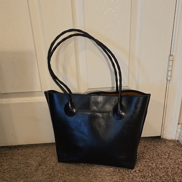 Patricia Nash Handbags - Patricia Nash Black Leather Tote with Double Strap Handles
